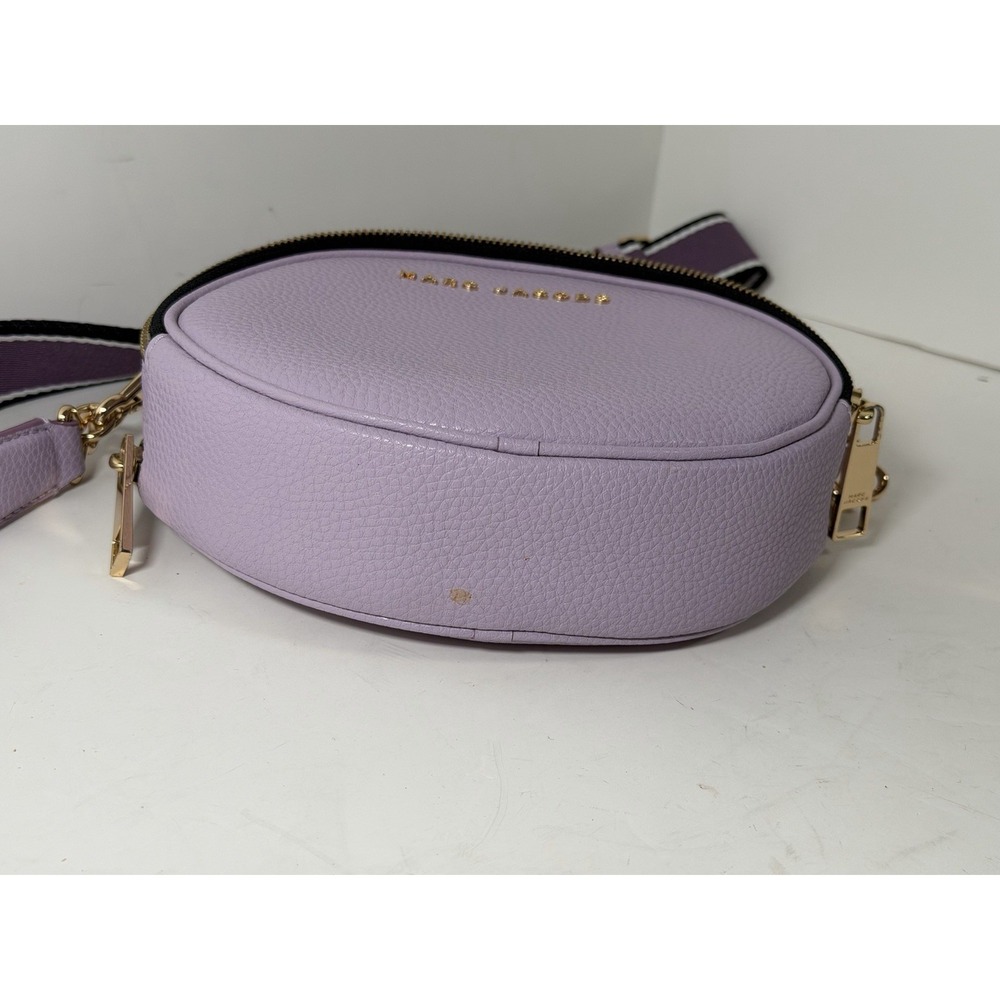 Marc Jacobs The Rewind Oval‎ Leather Crossbody bag in Fair Orchid - Picture 8 of 8